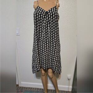 H&M Black and White Patterned Midi Dress